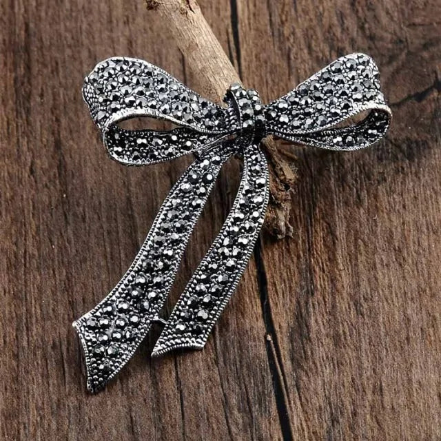 Retro Alloy Brooch