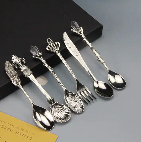 Vintage Dessert Royal Style Cutlery Set