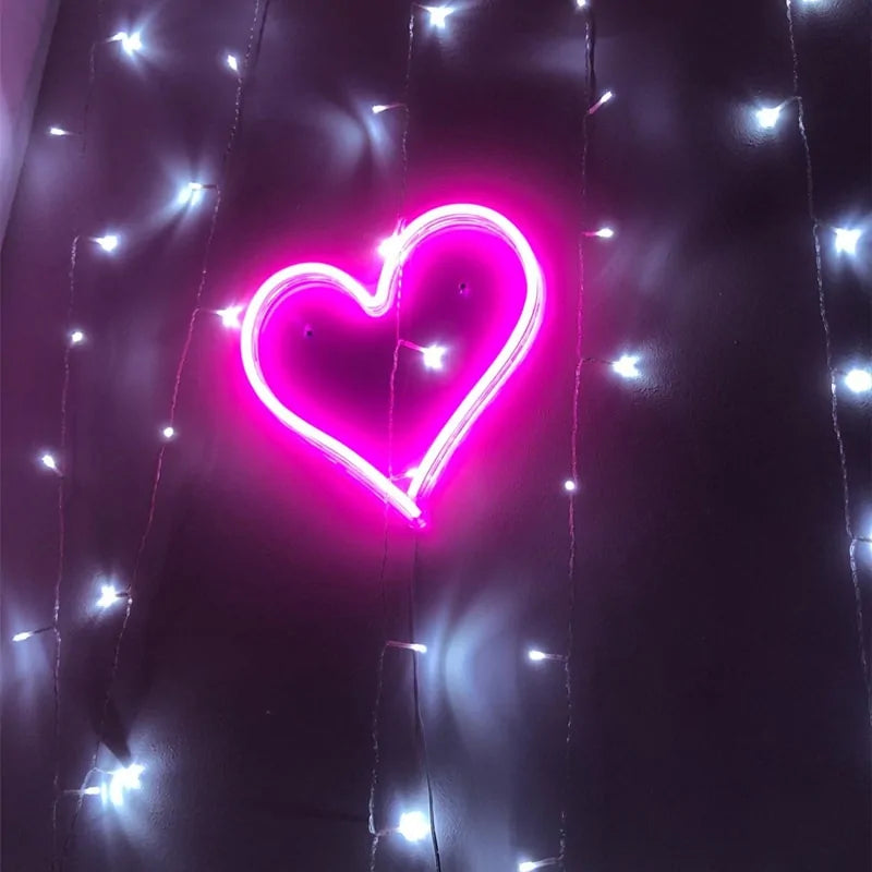 Glowin' Love: Heart-Shaped Neon Sign – 38cm, USB Powered